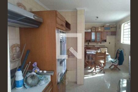 Casa à venda com 4 quartos, 335m² em Guarani, Campinas