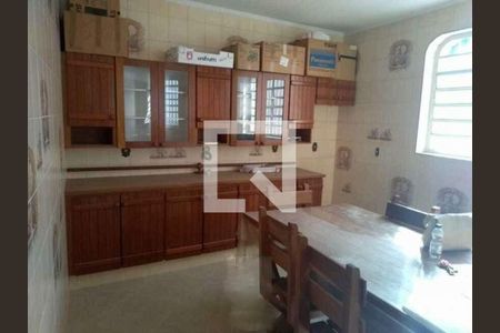 Casa à venda com 4 quartos, 335m² em Guarani, Campinas