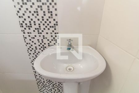 Lavabo de casa de condomínio à venda com 2 quartos, 101m² em Vila Carmosina, São Paulo