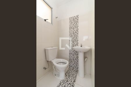 Lavabo de casa de condomínio à venda com 2 quartos, 101m² em Vila Carmosina, São Paulo