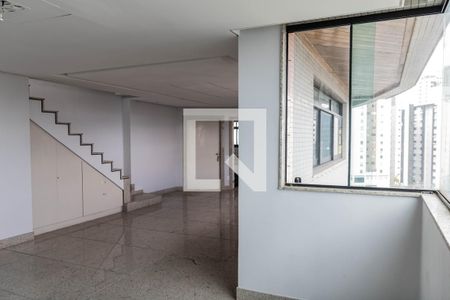 Sala de apartamento para alugar com 3 quartos, 388m² em Belvedere, Belo Horizonte