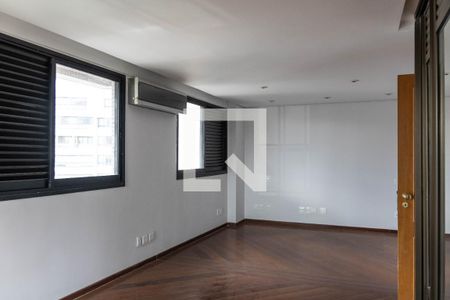 Suíte 1 de apartamento para alugar com 3 quartos, 388m² em Belvedere, Belo Horizonte