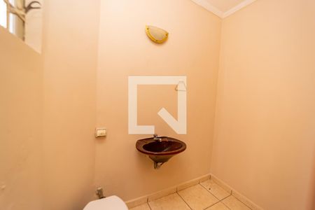 Lavabo de casa para alugar com 3 quartos, 110m² em Vila Domitila, São Paulo