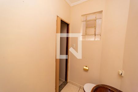 Lavabo de casa para alugar com 3 quartos, 110m² em Vila Domitila, São Paulo