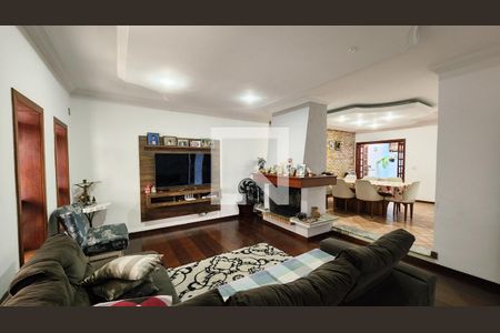 Sala de casa à venda com 3 quartos, 330m² em Jardim Santa Gertrudes, Jundiaí