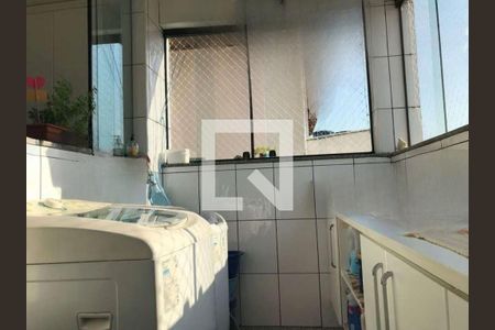 Lavanderia de casa para alugar com 3 quartos, 240m² em Jardim Ester, São Paulo