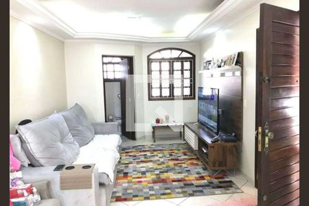Sala de casa para alugar com 3 quartos, 240m² em Jardim Ester, São Paulo
