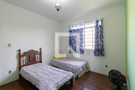 Quarto 1 de casa para alugar com 3 quartos, 1068m² em Glória, Belo Horizonte