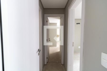 Corredor de apartamento à venda com 2 quartos, 75m² em Menino Deus, Porto Alegre