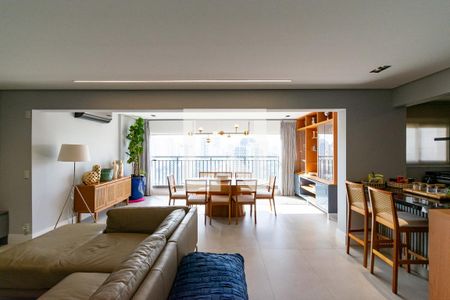 Sala de apartamento para alugar com 3 quartos, 240m² em Jardim Prudência, São Paulo