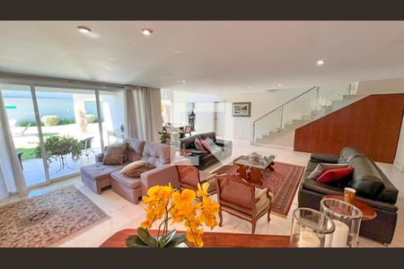 Sala de casa de condomínio à venda com 5 quartos, 400m² em Alphaville, Nova Lima