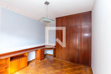Quarto 1 de casa para alugar com 3 quartos, 300m² em Alto Barroca, Belo Horizonte
