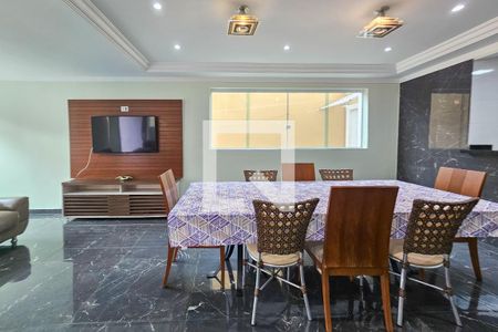 Sala de apartamento para alugar com 4 quartos, 350m² em Balneario Guarujá, Guarujá