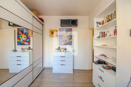 Quarto 2 de apartamento à venda com 2 quartos, 50m² em Floresta, Porto Alegre