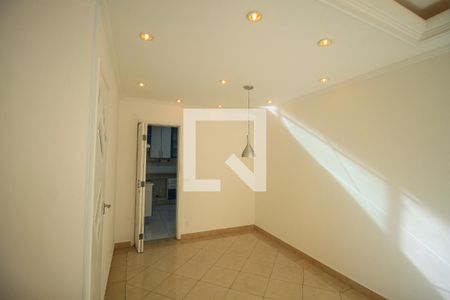 Sala de casa de condomínio à venda com 3 quartos, 137m² em Vila Bertioga, São Paulo