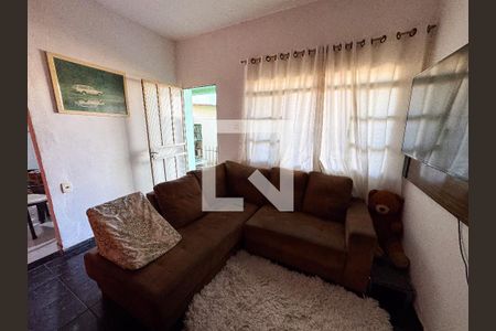 Sala de casa à venda com 4 quartos, 140m² em Jardim Bandeirantes, Contagem