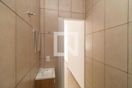 Banheiro de kitnet/studio à venda com 1 quarto, 18m² em Vila Nilo, São Paulo