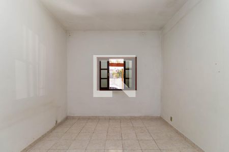 Quarto 1 de casa para alugar com 3 quartos, 200m² em Vila Ivone, São Paulo