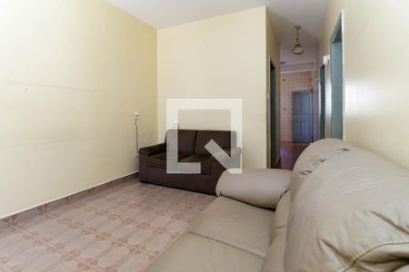 Sala de casa para alugar com 3 quartos, 200m² em Vila Ivone, São Paulo