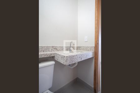 Lavabo de casa à venda com 2 quartos, 65m² em Rio Branco, Belo Horizonte