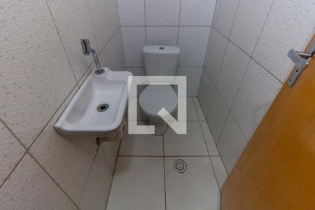 Lavabo de casa para alugar com 2 quartos, 100m² em Jardim Sao Roberto, São Paulo