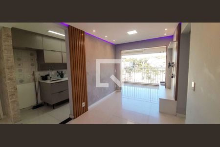 Sala de TV de apartamento para alugar com 2 quartos, 50m² em Jardim Roberto, Osasco