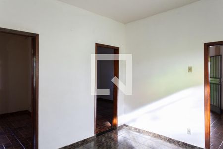 Sala 2 - Casa 1 de casa à venda com 5 quartos, 250m² em Novo Glória, Belo Horizonte