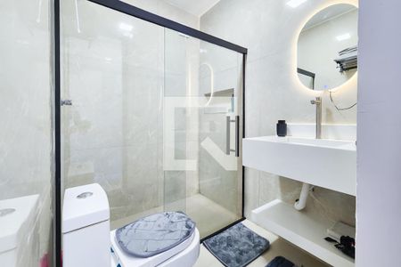 Banheiro de kitnet/studio para alugar com 1 quarto, 37m² em Cidade Nova, Rio de Janeiro