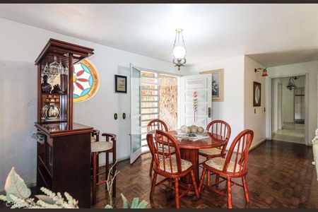 Casa à venda com 4 quartos, 290m² em Jardim Isabel, Porto Alegre