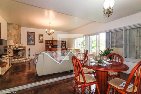 Casa à venda com 4 quartos, 290m² em Jardim Isabel, Porto Alegre