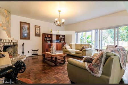 Casa à venda com 4 quartos, 290m² em Jardim Isabel, Porto Alegre