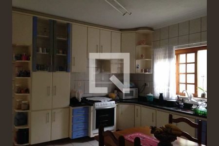 Casa à venda com 3 quartos, 300m² em Vila Luzita, Santo André