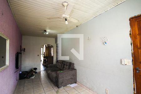 Sala de casa à venda com 2 quartos, 250m² em Chapéu do Sol, Porto Alegre