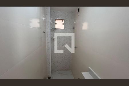 Banheiro de kitnet/studio à venda com 1 quarto, 15m² em Recreio dos Bandeirantes, Rio de Janeiro