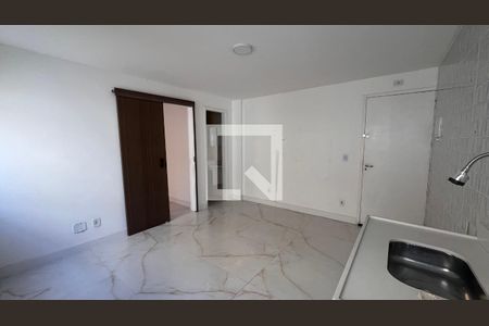 Sala de kitnet/studio à venda com 1 quarto, 15m² em Recreio dos Bandeirantes, Rio de Janeiro