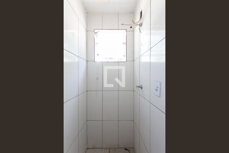 Banheiro de casa para alugar com 1 quarto, 26m² em Vila Taquari, São Paulo