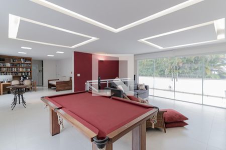 Sala de TV de casa à venda com 3 quartos, 485m² em Gávea, Rio de Janeiro