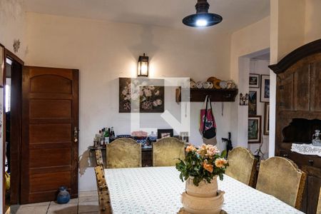 Sala 1 de casa à venda com 3 quartos, 700m² em Alto Caiçaras, Belo Horizonte