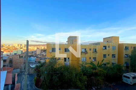 Vista de casa à venda com 2 quartos, 150m² em São Cristóvão, Belo Horizonte