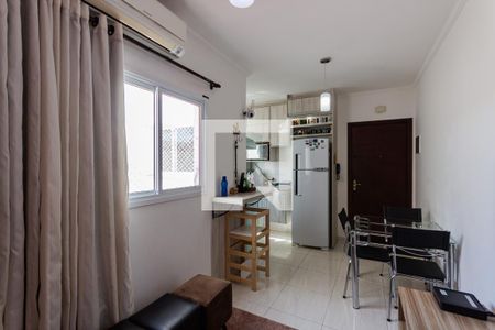 Sala de apartamento à venda com 2 quartos, 76m² em Jardim das Maravilhas, Santo André