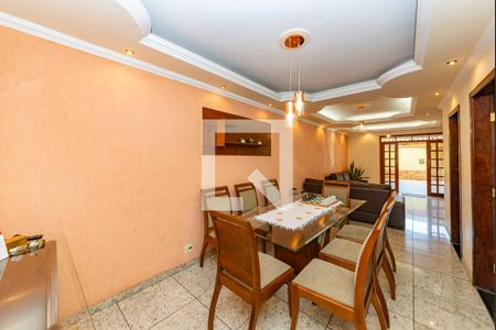 Sala 1 de casa para alugar com 4 quartos, 297m² em Teixeira Dias, Belo Horizonte