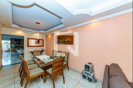 Sala 1 de casa para alugar com 4 quartos, 297m² em Teixeira Dias, Belo Horizonte