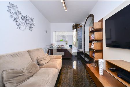 Sala de tv de casa à venda com 5 quartos, 360m² em Cidade Nova, Belo Horizonte