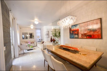 Sala de estar de casa à venda com 5 quartos, 360m² em Cidade Nova, Belo Horizonte