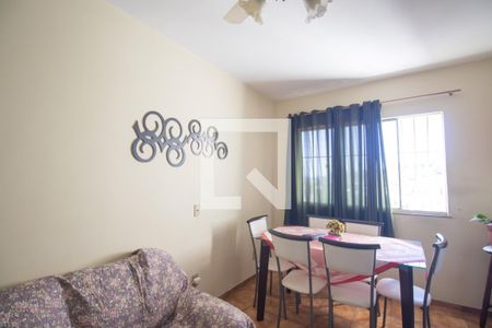 Sala de apartamento para alugar com 2 quartos, 76m² em Colubandê, São Gonçalo