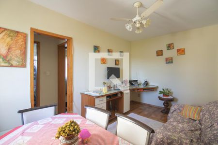 Sala de apartamento para alugar com 2 quartos, 76m² em Colubandê, São Gonçalo