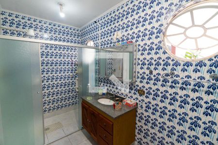 Banheiro da Suíte de casa para alugar com 3 quartos, 200m² em Parque Jabaquara, São Paulo