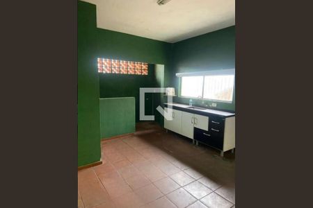 Casa para alugar com 3 quartos, 220m² em Parque Imperial, São Paulo