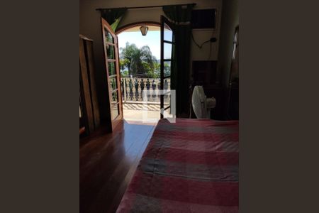 Casa à venda com 4 quartos, 585m² em Cacuia, Rio de Janeiro