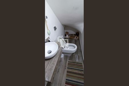 Lavabo de casa à venda com 3 quartos, 127m² em Jardim Santa Rosa, Taboão da Serra